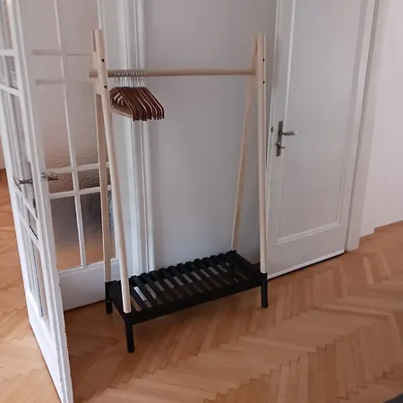 Dobri Apart In Prague Apartment *